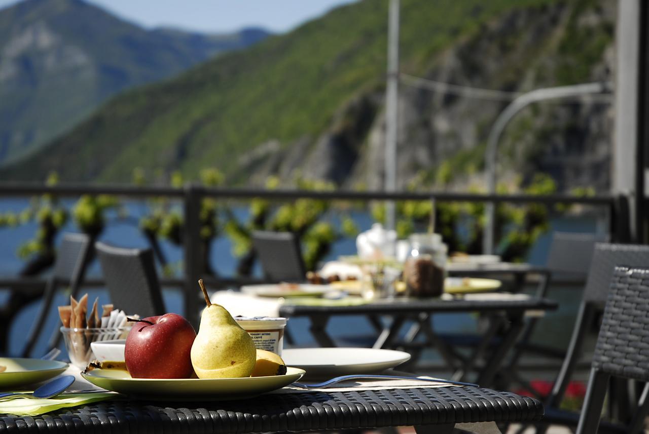 Iseo - & * Castro (Lombardy)